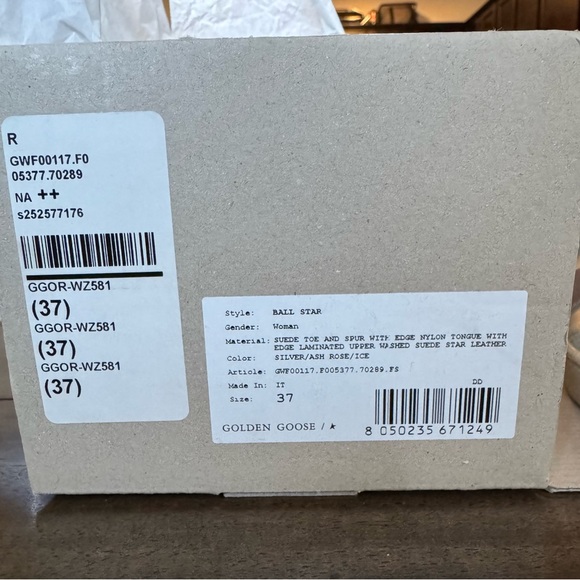 Ballstar Sneaker in Silver, Ash Rose, & Ice Golden Goose - Picture 8 of 8